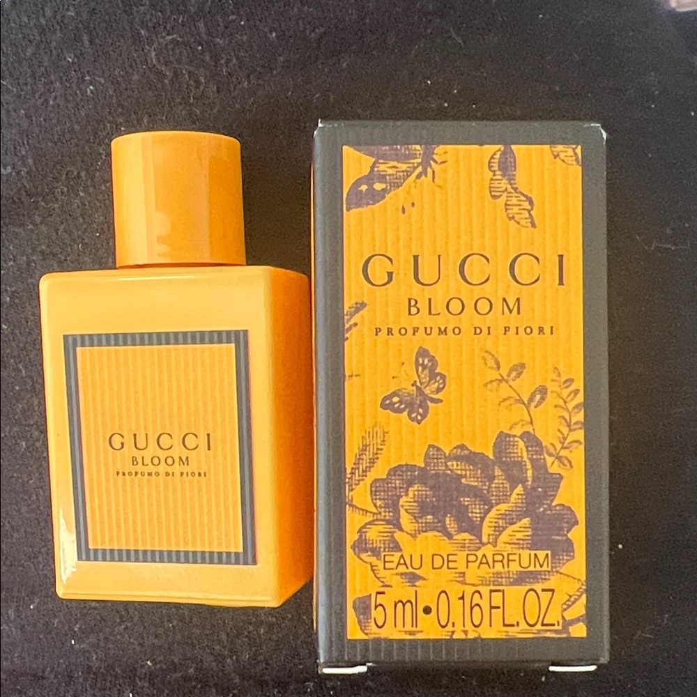 Gucci Bloom Eau De Parfum - Vibrant Orange
